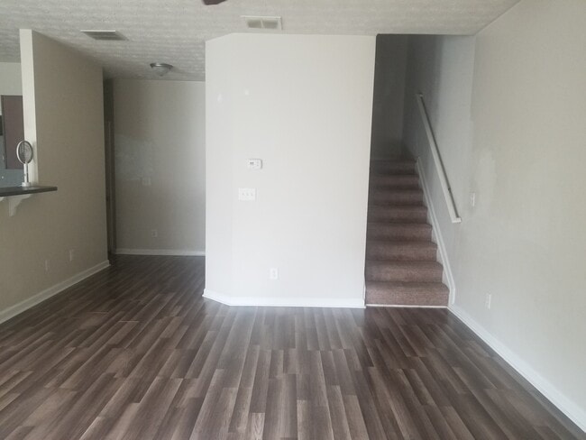 Building Photo - 545 Providence Run Way