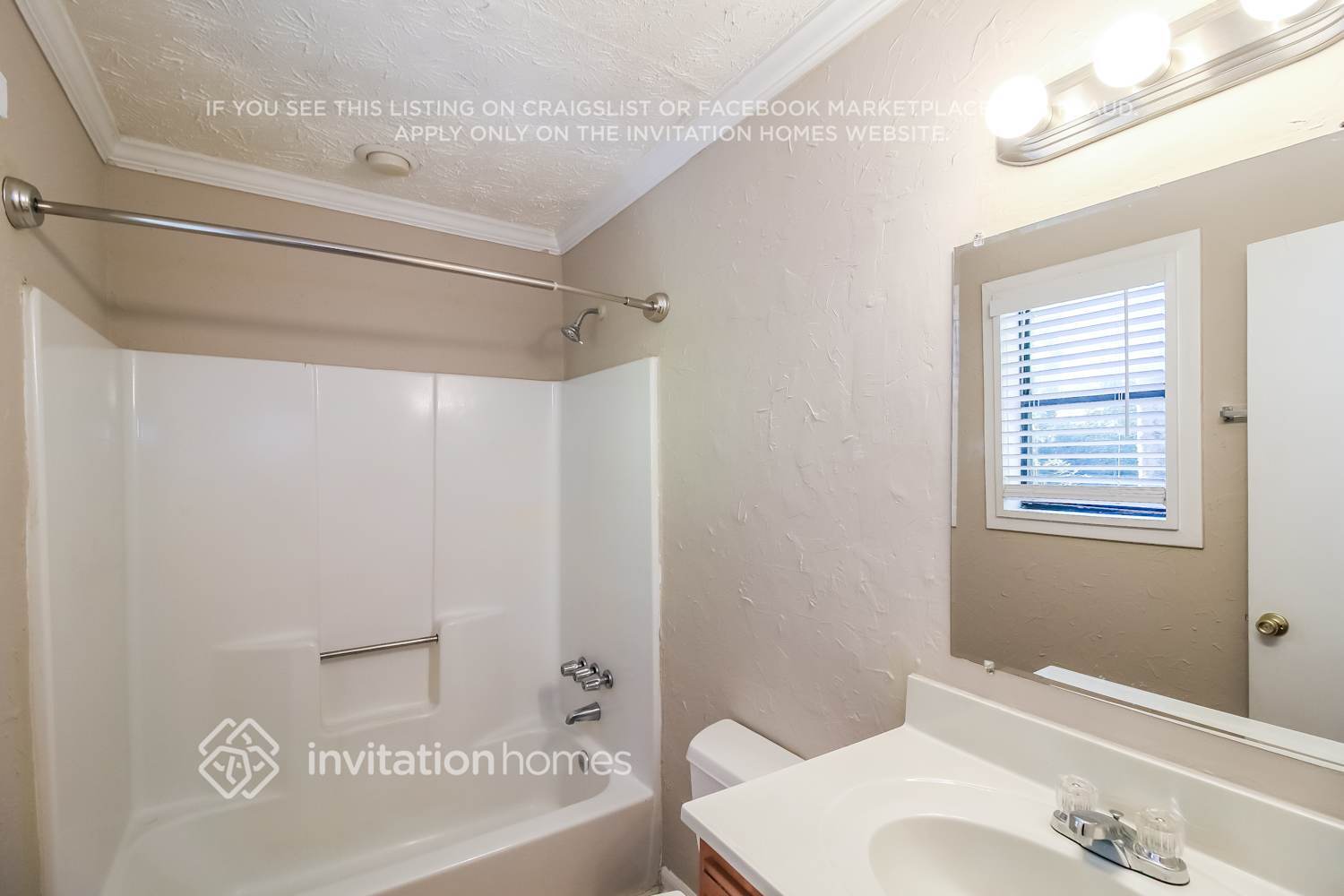 Building Photo - 2984 Sawgrass Trail SW