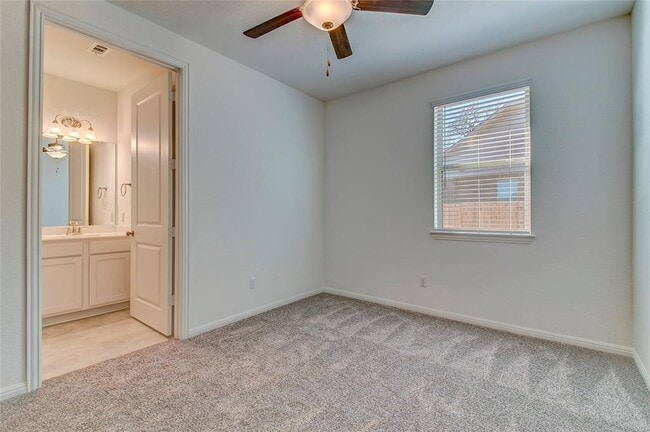 Building Photo - 2021 Ambling Trl