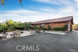 Building Photo - 2440 Los Alisos Dr