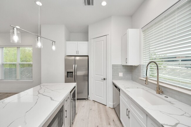 Building Photo - 2920 Nance St