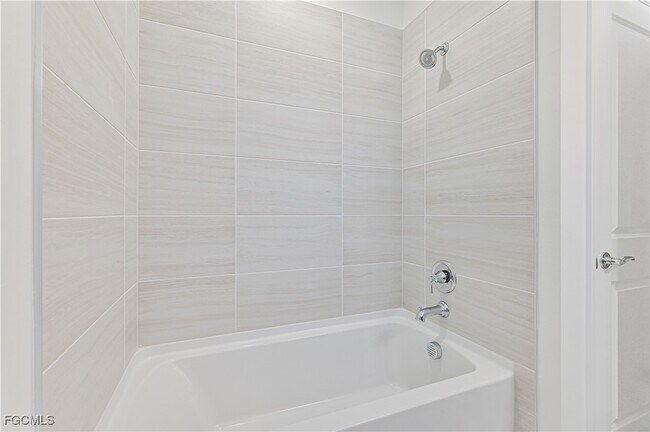 Building Photo - 13011 Luminary Wy