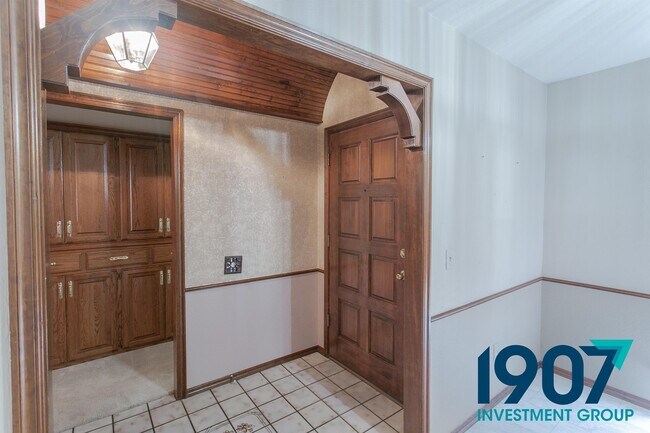 Building Photo - 1213 SW 133rd St