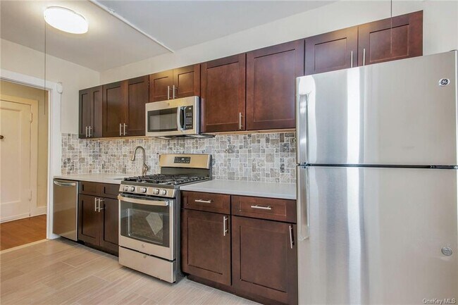 Building Photo - 69 Harney Rd