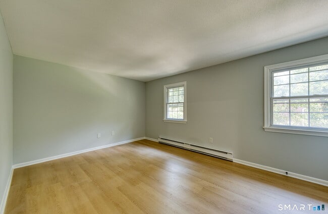 Building Photo - 45 Brandywine Ln