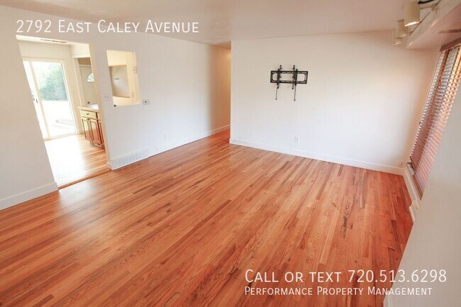 Building Photo - 2792 E Caley Ave