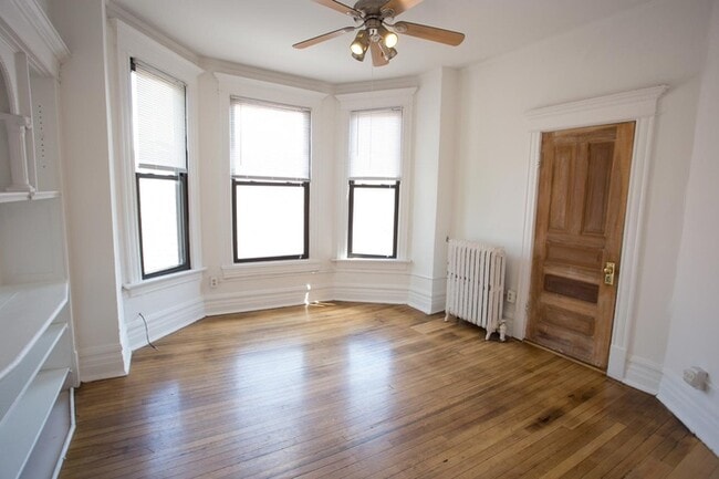 Floorplan - 5401-5403 S. Woodlawn Avenue
