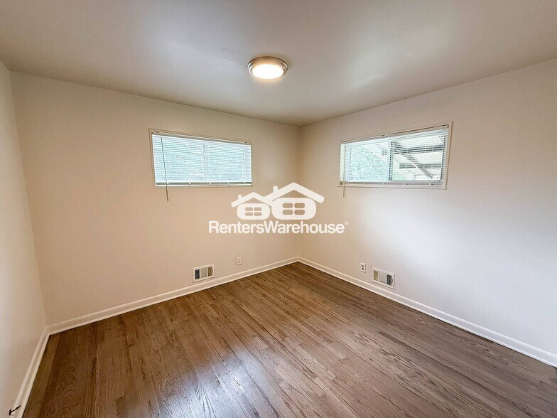 Building Photo - 10699 Carrol Ln