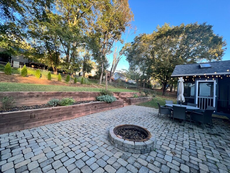 Building Photo - 105 Kestrel Ct