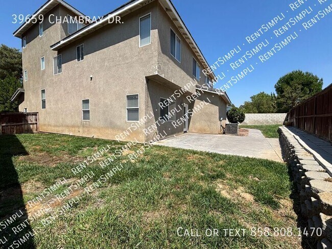 Building Photo - 39659 Chambray Dr