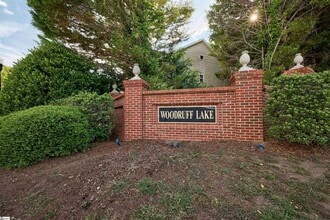 Building Photo - 307 Woodruff Lake Way