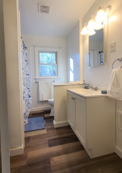 Building Photo - 2705 Bemidji Ave N