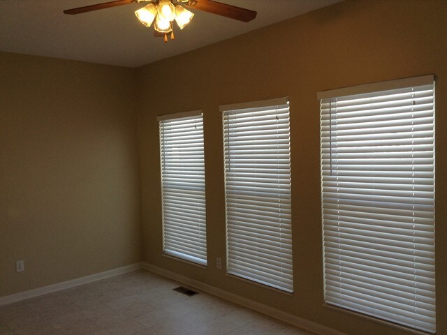 Building Photo - 4558 Randall Dr