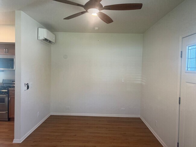 Building Photo - Charming, Open Concept, Single, Granada Hills ADU! Ready for Immediate Move-In!