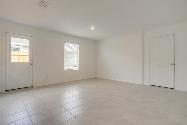Building Photo - Amazing Northpointe Cottage- 3 Bed, 2 Bath- Eagle Mountain Saginaw ISD- 76179