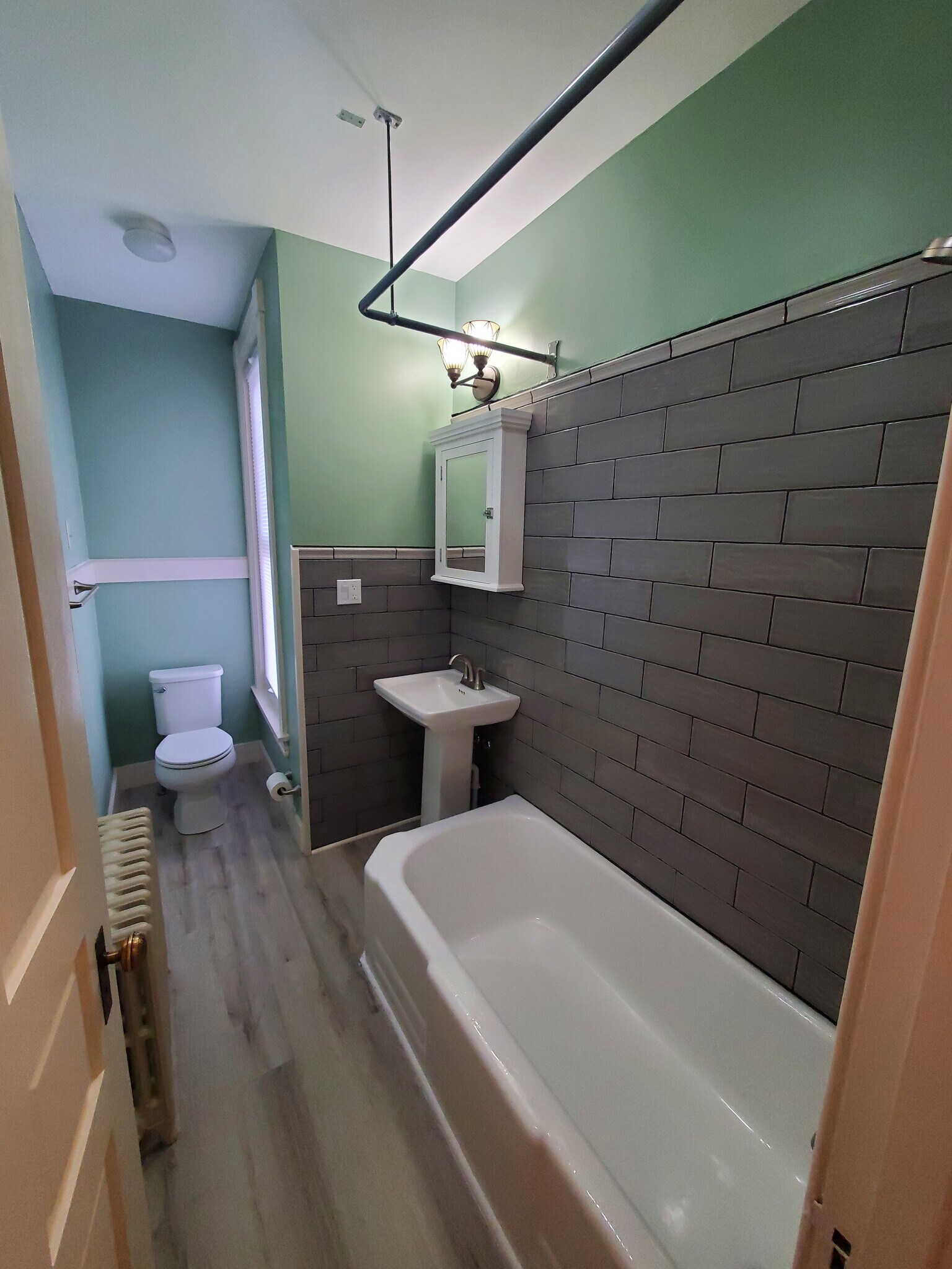 Bath Rm - 364 N York St