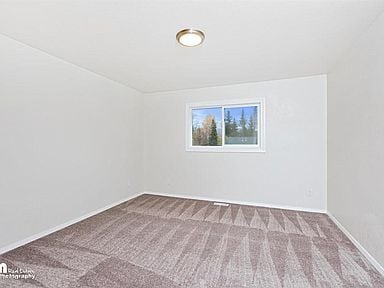 Building Photo - 330 Beulah Cir