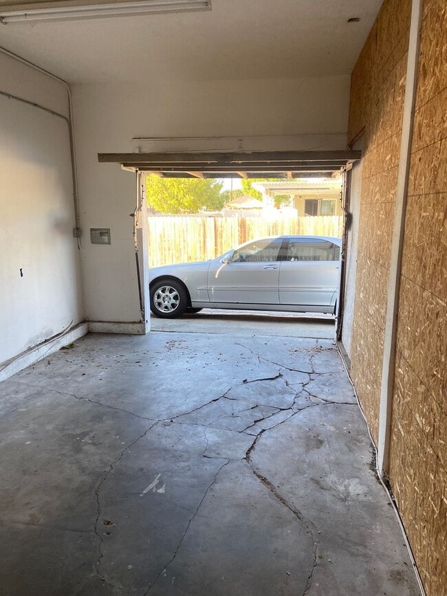 Building Photo - Randall Apartments