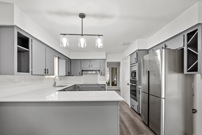 Building Photo - 8307 Braesview Ln