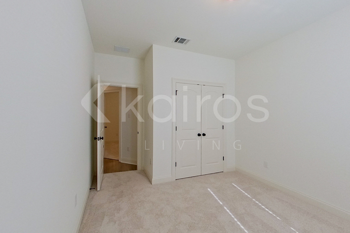 Building Photo - 108 Gilded Ln