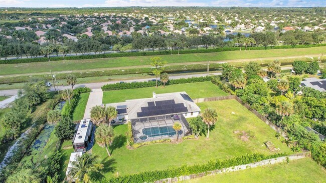 Building Photo - 8606 Arrowhead Dr