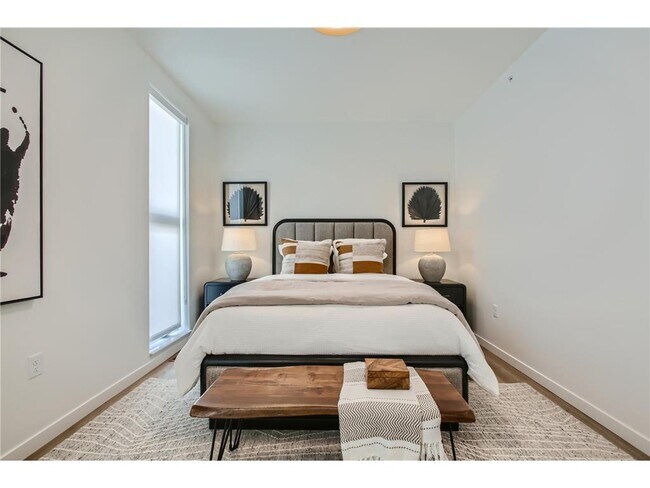 Building Photo - 4 West Dr