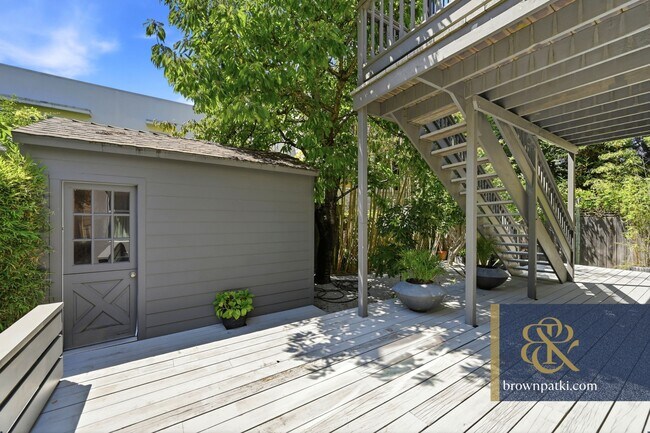 Building Photo - 76 Lapidge St