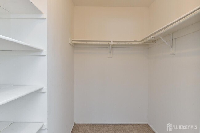 Building Photo - 290 Alpine Way