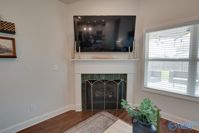 Building Photo - 12900 Tallulah Dr