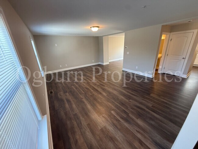 Building Photo - 500 N Dunleith Ave