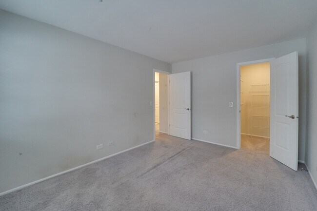 Building Photo - 160 Stirling Ln