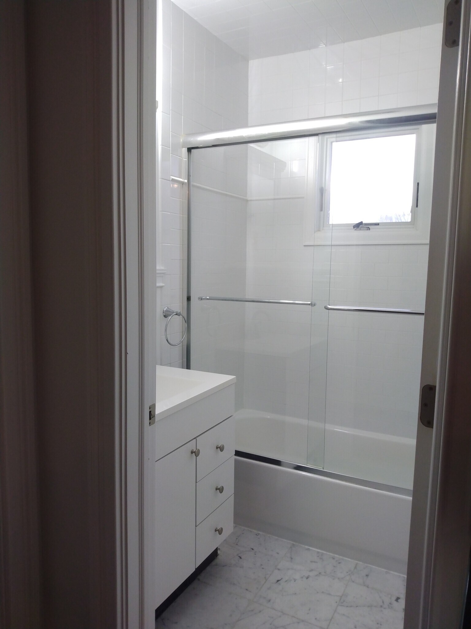 Building Photo - 17 Lincoln Ave