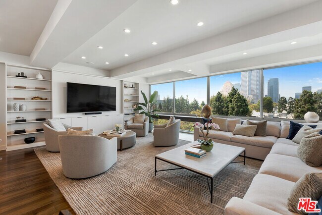 Building Photo - 2220 Ave of the Stars