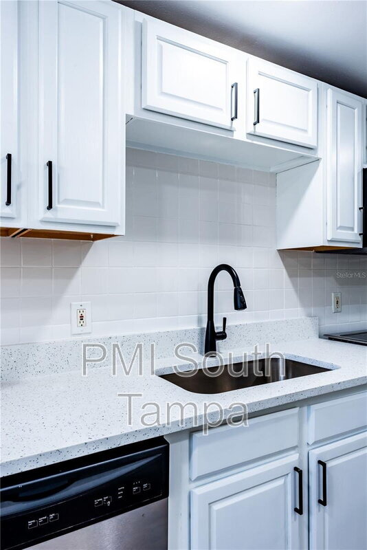 Building Photo - 3402 W Van Buren Dr