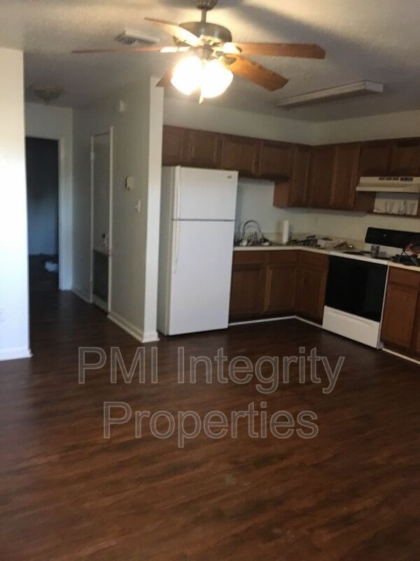 Primary Photo - 105 Meaux Blvd