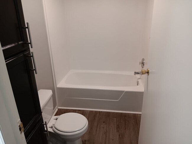 Building Photo - For Rent - Four-Bedroom Two-Bathroom Home Available NOW!