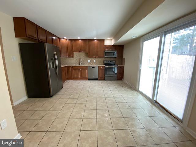 Building Photo - 5152 Cottonwood Ct