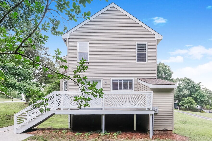 Building Photo - 4503 Bathurst Dr