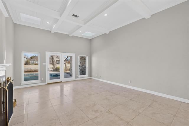 Building Photo - 2648 Brookside Dr