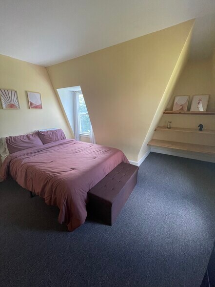 Bedroom 2 - 54 Allen St