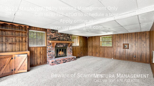 Building Photo - 8423 Magnolia Dr