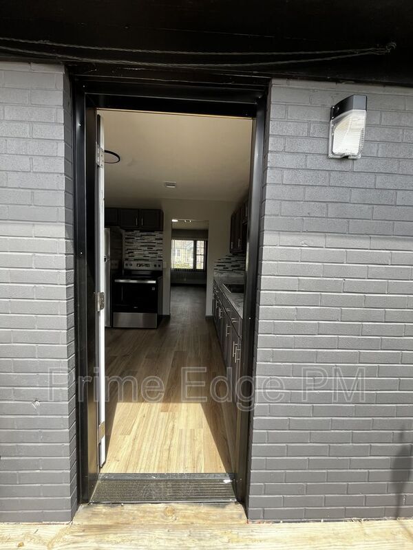 Building Photo - 4027 F St