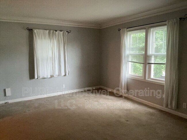 Building Photo - 1302 S 51st Ave