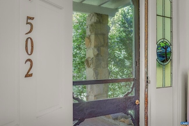 Building Photo - 502 Park Hill