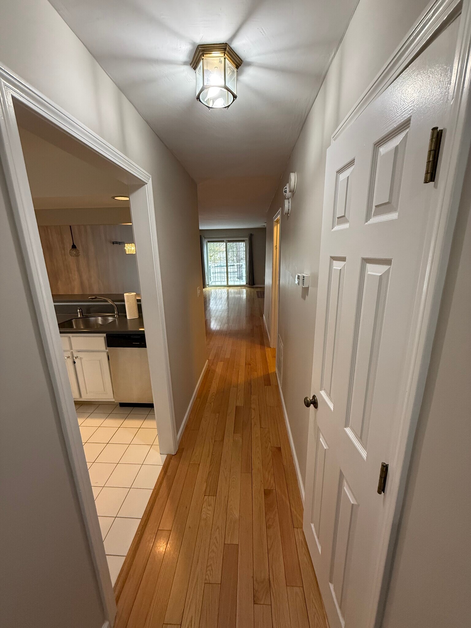 Building Photo - 791 Long Hill Rd