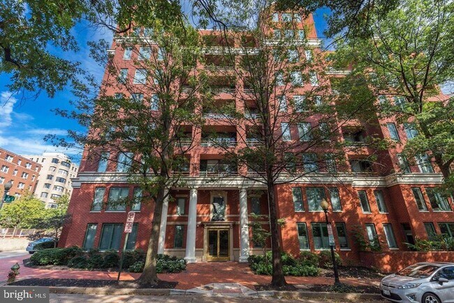 Building Photo - 955 26th St NW