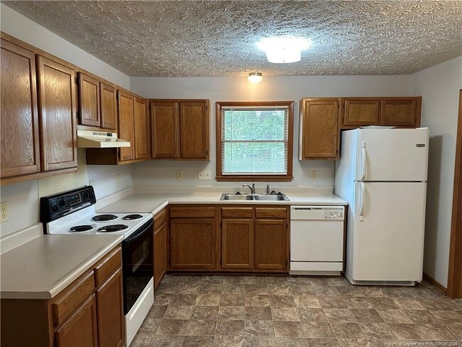 Building Photo - 8516 Amish Dr