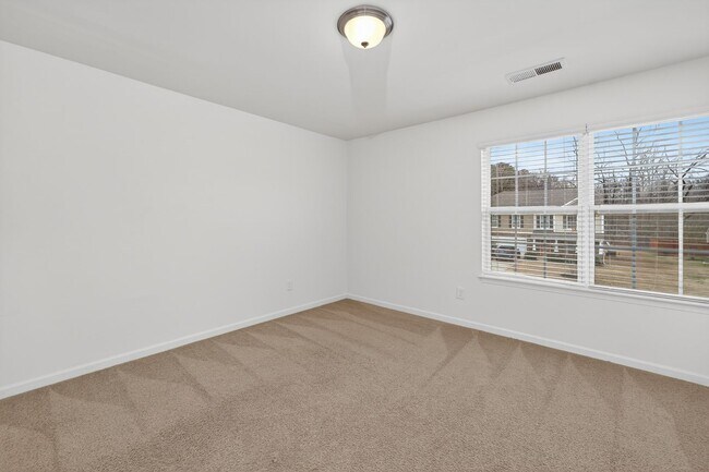 Building Photo - Spacious 4BR Energy-Efficient Home with Loft, Big Yard & Top-Rated Schools!