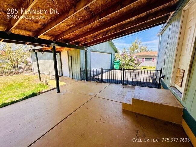 Building Photo - 285 Kennedy Dr