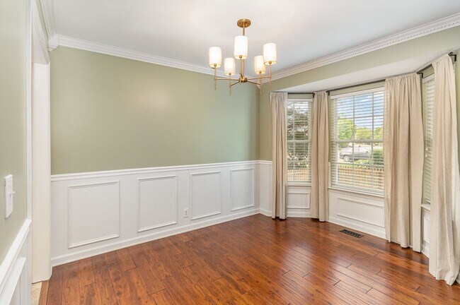 Building Photo - Franklin Home For Lease